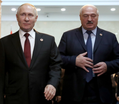Визит Путина в Беларусь усиливает опасения, что страна может быть втянута в войну на Украине
